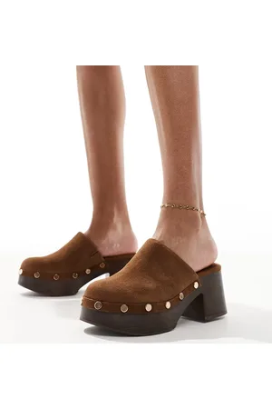 Stradivarius Studded clog in leather