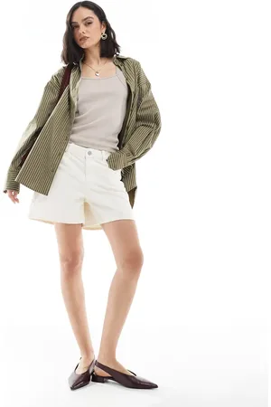 JJXX Denim shorts in off