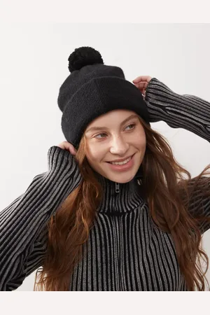 Monki Pom pom knitted beanie in