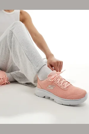 Skechers Go walk 7 kaylor trainer in peach
