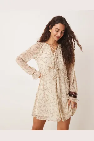 New Look Chiffon mini dress in floral