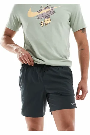 Nike Stride Dri-FIT 7 inch shorts in