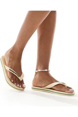 Havaianas Brazil logo flip flops in buttercream