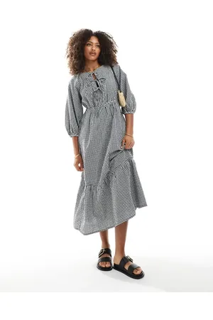 New Look Tie front smock midi dress in gingham