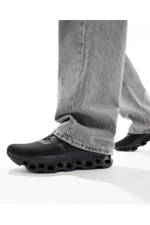 On Running ON Cloudmonster running trainers in all