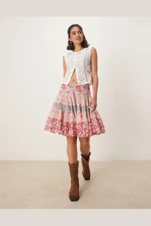 Free People Floral print tiered knee length boho skirt in