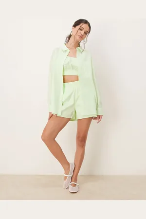 Nike Chill Poplin 5 inch shorts in lime