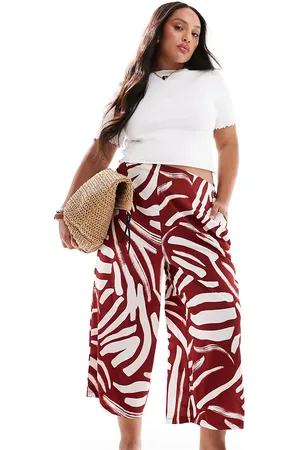 New Look New Look Curve abstract print cropped trousers in