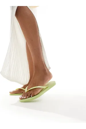 Havaianas Slim flip flops in matcha