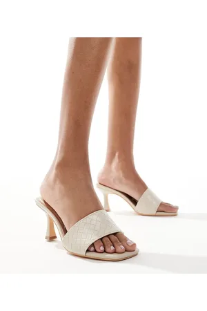New Look Woven mule in off