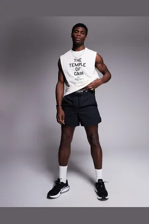 Nike Unlimited Dri-FIT seersucker 5 inch shorts in