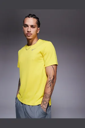 Nike Miler Dri-FIT t-shirt in