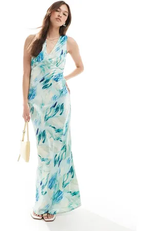 VERO MODA V-neck open back maxi dress in abstract print