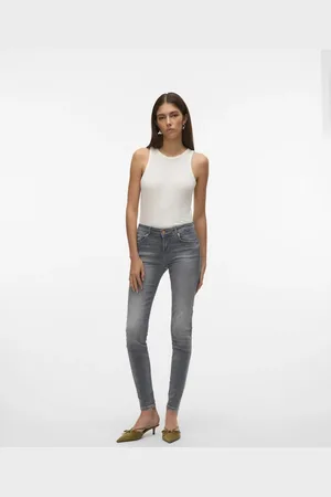 VERO MODA Slim fit jeans in medium denim