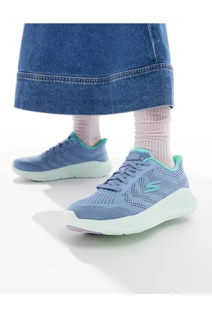 Skechers Go walk now khloe trainers in
