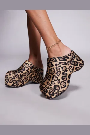 AZALEA WANG Teatree platform heeled mules in leopard print