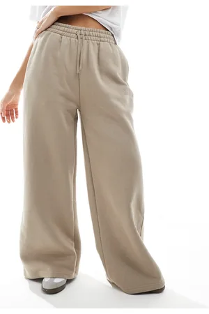 HERA Womens collective wide leg sweatpant in mocha
