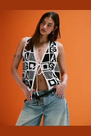 AllSaints Florence waistcoat in /chalk white