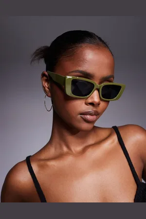 Kaiia Cat eye chunky frame sunglasses in olive