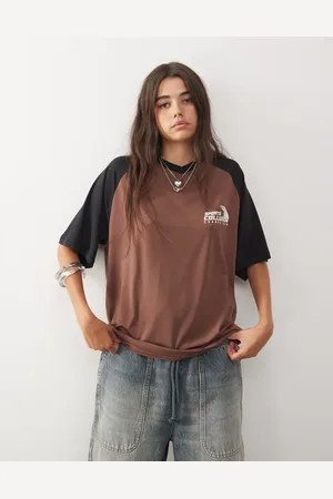 COLLUSION Oversized v-neck sports panel t-shirt in