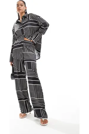 4th & Reckless Satin wide leg trousers co-ord in tile print