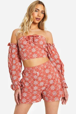 Boohoo Womens Broderie Cold Shoulder Crop Top - - 6
