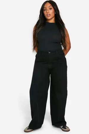 Boohoo Womens Basics Plus Straight Leg Jeans - - 28