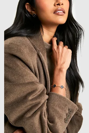 Boohoo Womens Enamel Diamante Detail Scattered Clover Bracelet - One Size
