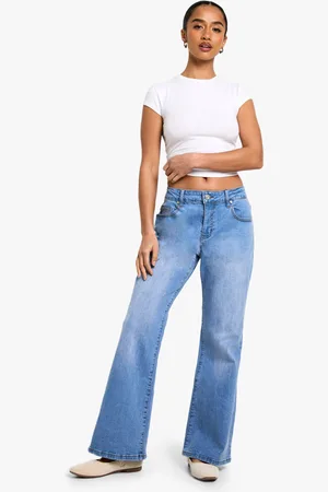 Boohoo Womens The Petite Low Waist Bootcut Jean - - 6/26L