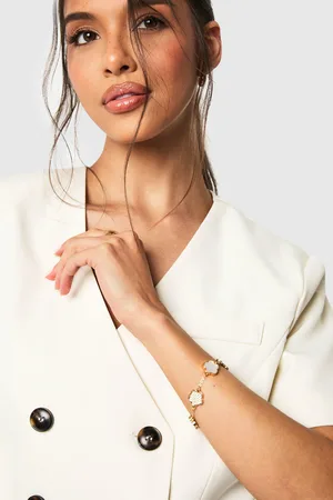 Boohoo Womens Enamel Embellished Flower Detail Bracelet - - One Size