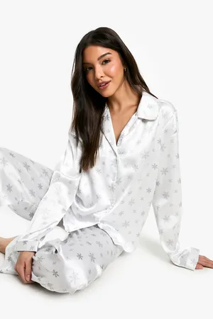 Boohoo Womens Christmas Snowflake Satin Button Through Shirt & Trouser Pyjama Set - - 10