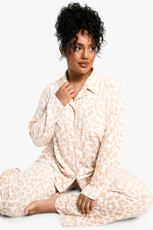 Boohoo Womens Plus Tonal Leopard Fleece Pyjama Set - - 28