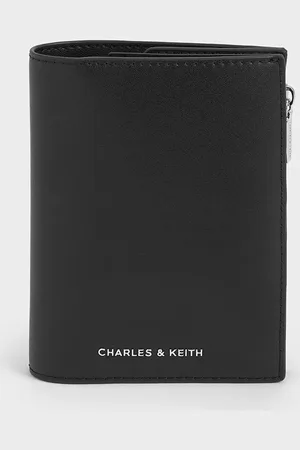 CHARLES & KEITH Noelle Passport Holder