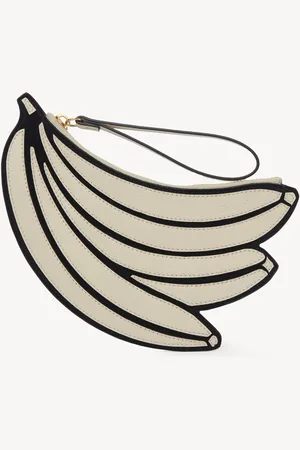 Chloé Banana flat pouch in grained leather Size OneSize 100% Calf-skin leather