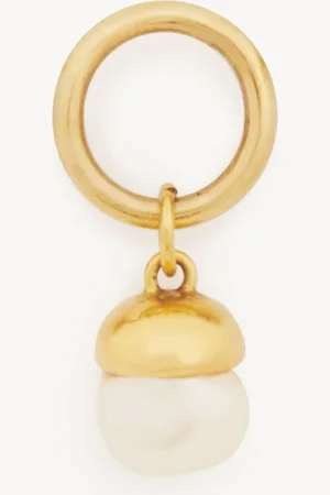 Chloé Alphabet pearl charm in pearl & brass Size OneSize 100% Brass, Hyriopsis Cumingii, Farmed, COO China