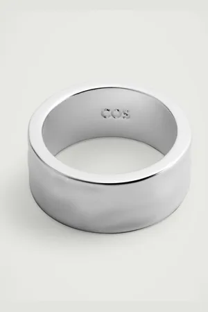 COS Chunky Matte Hammered Ring