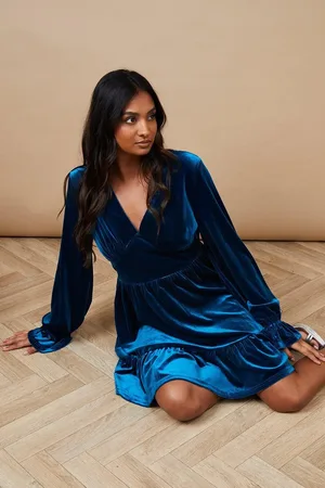 Oasis Occasion Velvet Ruffle Hem Mini Dress