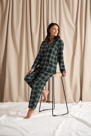 PRETTY YOU Plaid Pyjama Set