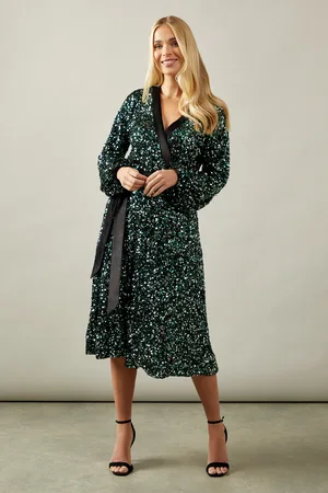 wallis Petite Sequin Contrast Velvet Midi Dress