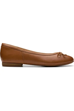 Clarks Fawna Lily Tan Leather Ballerina