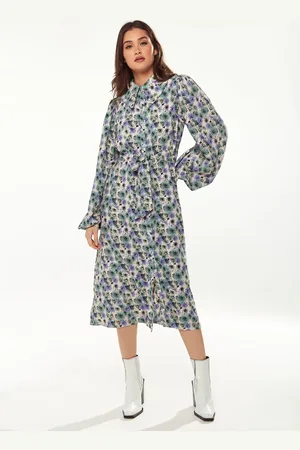 Liquorish Floral Print Dress With Peter Pan Collar