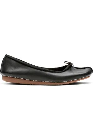 Clarks Freckle Ice Leather Pumps