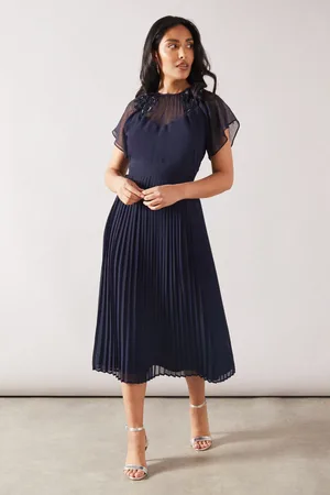 wallis Petite Cape Sleeve Embellished Shoulder Midi Dress
