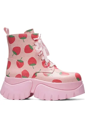 Koi Strawberry Spongecake 