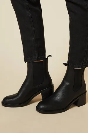 Faith Womens : Mila Faux Leather Medium Heel Chelsea Boots