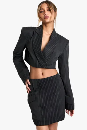 Boohoo Womens Tailored Pinstripe Detail Cropped Blazer