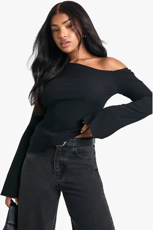 Boohoo Womens CRINKLE TEXTURE SCALLOP HEM Asymmetric BELL SLEEVE TOP