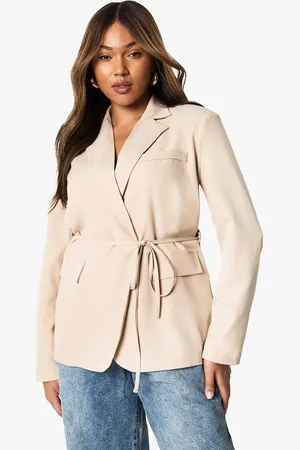 Boohoo Womens Plus Shoulder Pad Belted Blazer