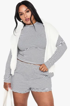 Boohoo Womens PLUS STRIPED FLIPPY SHORT