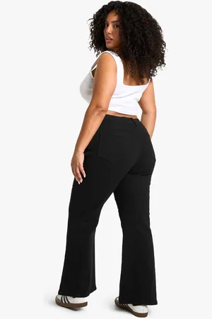 Boohoo Womens The Plus Bootcut Jean